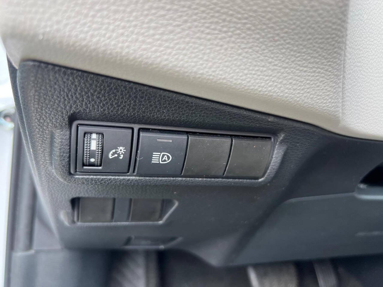 2023 Toyota Corolla Cross L 4dr Crossover