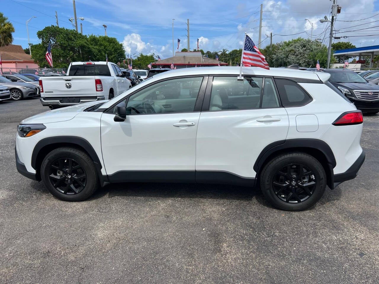 2023 Toyota Corolla Cross L 4dr Crossover