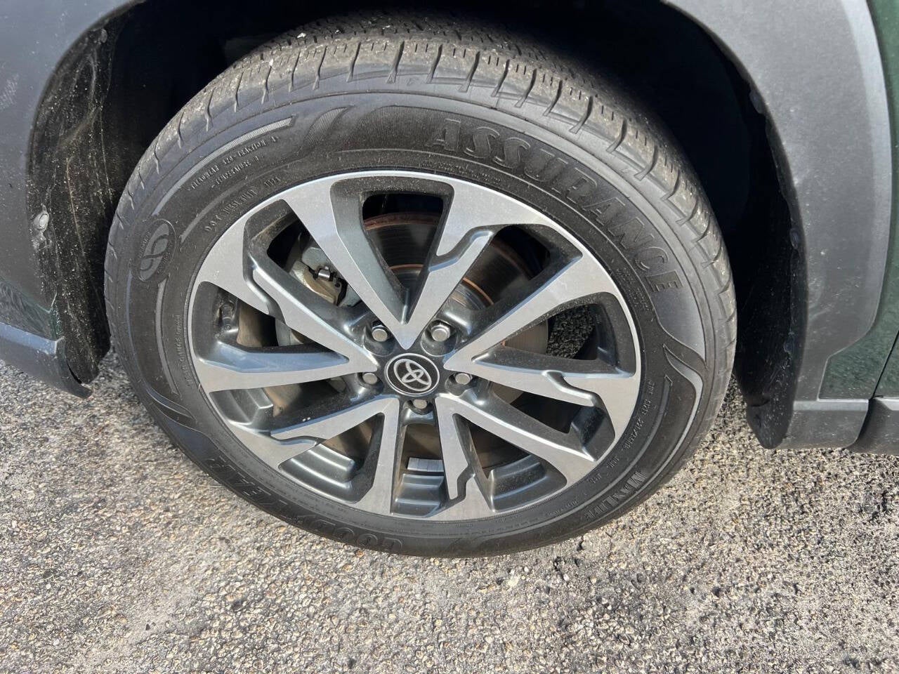 2023 Toyota Corolla Cross XLE AWD 4dr Crossover