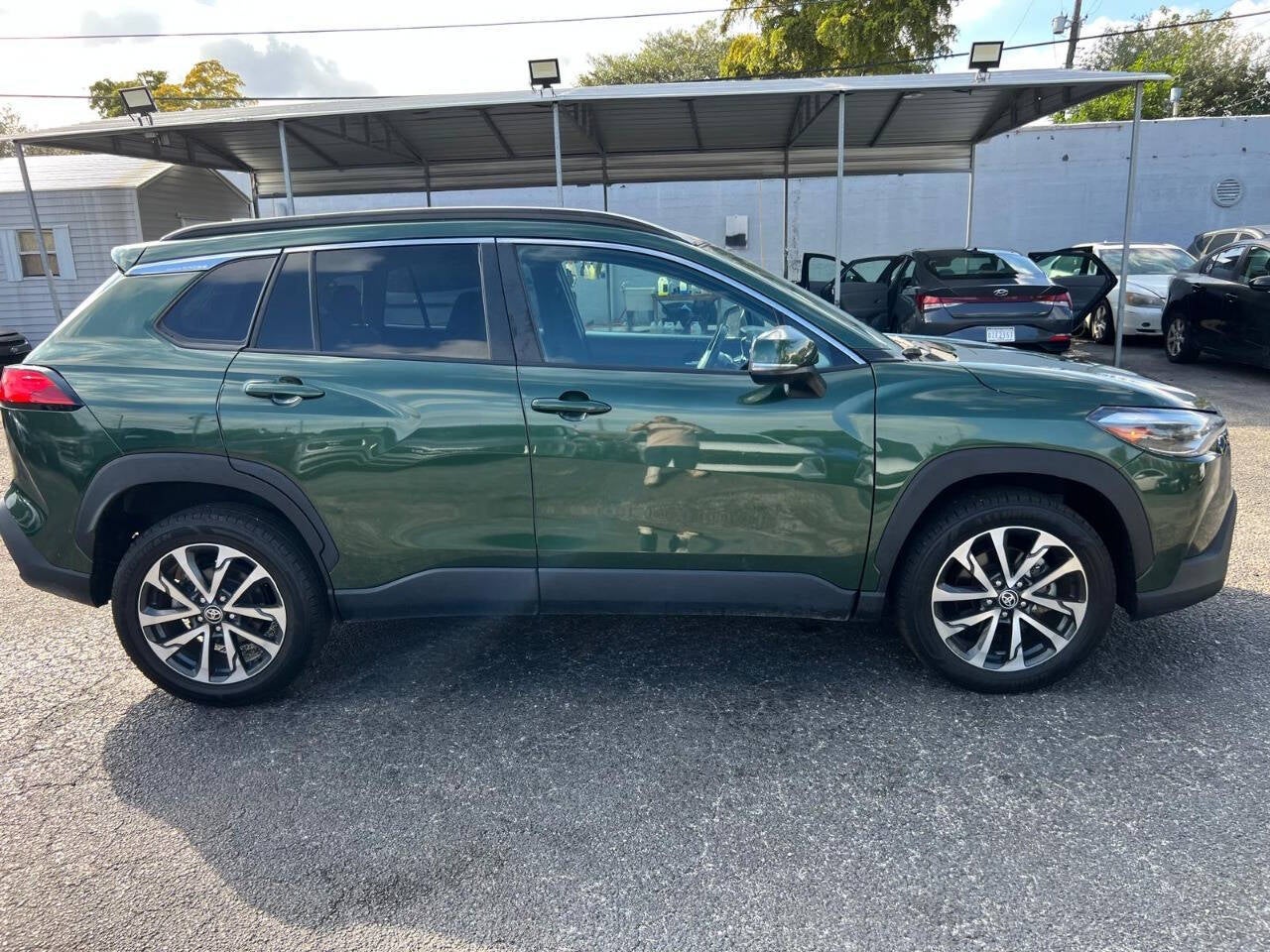 2023 Toyota Corolla Cross XLE AWD 4dr Crossover