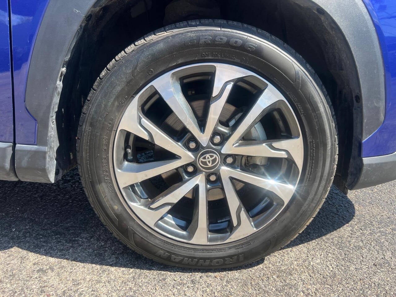 2024 Toyota Corolla Cross XLE 4dr Crossover