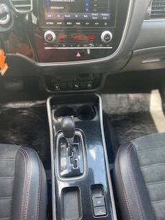 2020 Mitsubishi Outlander LE 4dr SUV