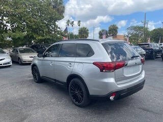 2020 Mitsubishi Outlander LE 4dr SUV