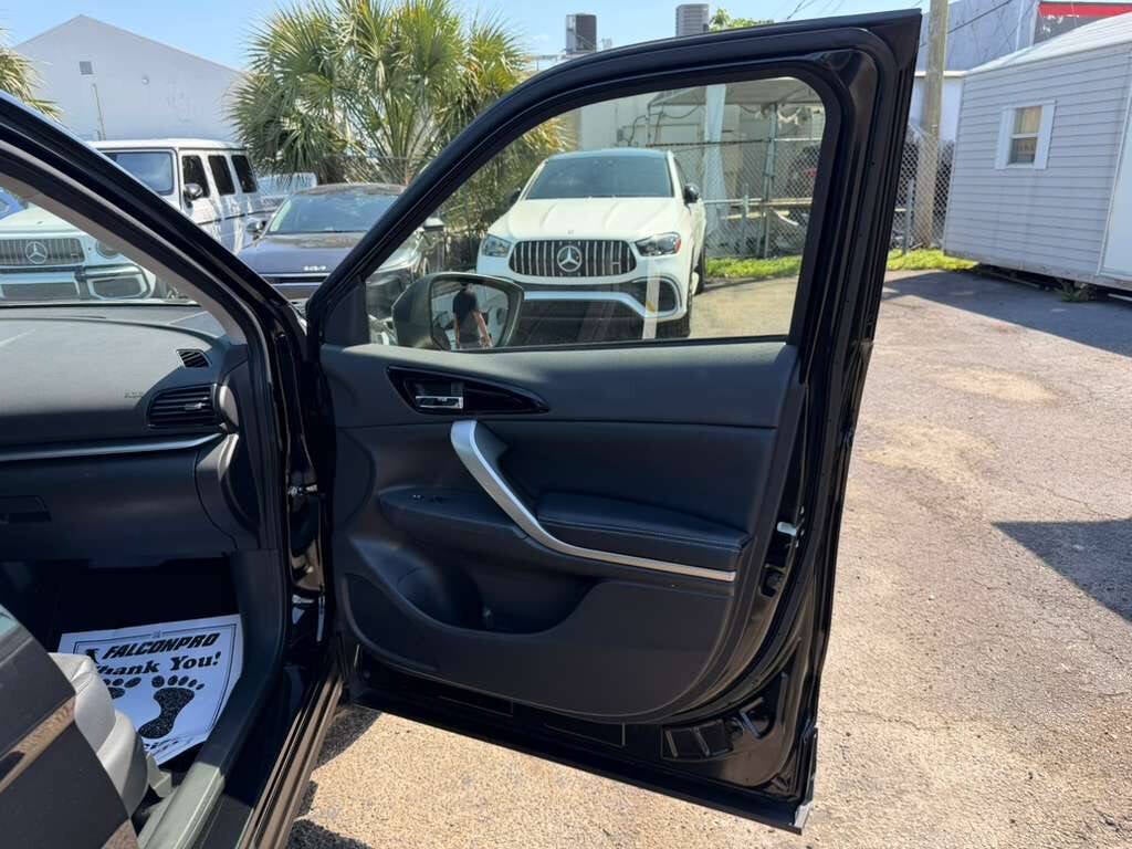 2025 Mitsubishi Eclipse Cross Black Edition AWD 4dr Crossover