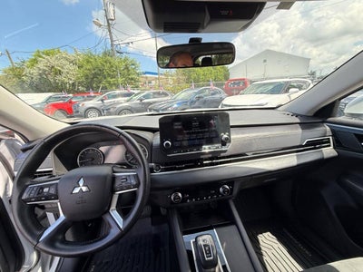 2022 Mitsubishi Outlander SE Launch Edition AWD 4dr SUV