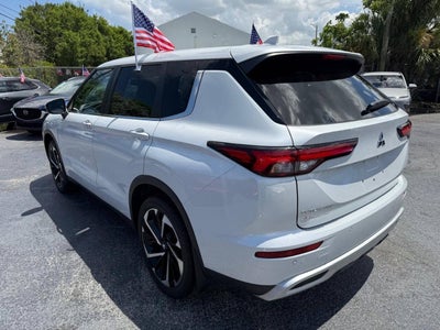 2022 Mitsubishi Outlander SE Launch Edition AWD 4dr SUV