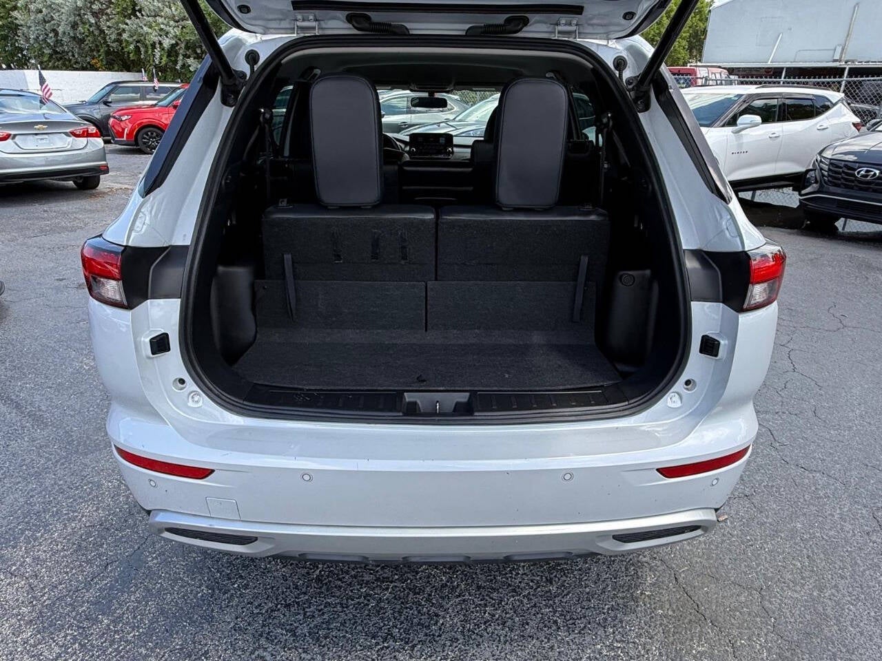 2022 Mitsubishi Outlander SE Launch Edition AWD 4dr SUV