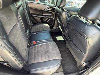 2023 Mitsubishi Outlander SE AWD 4dr SUV
