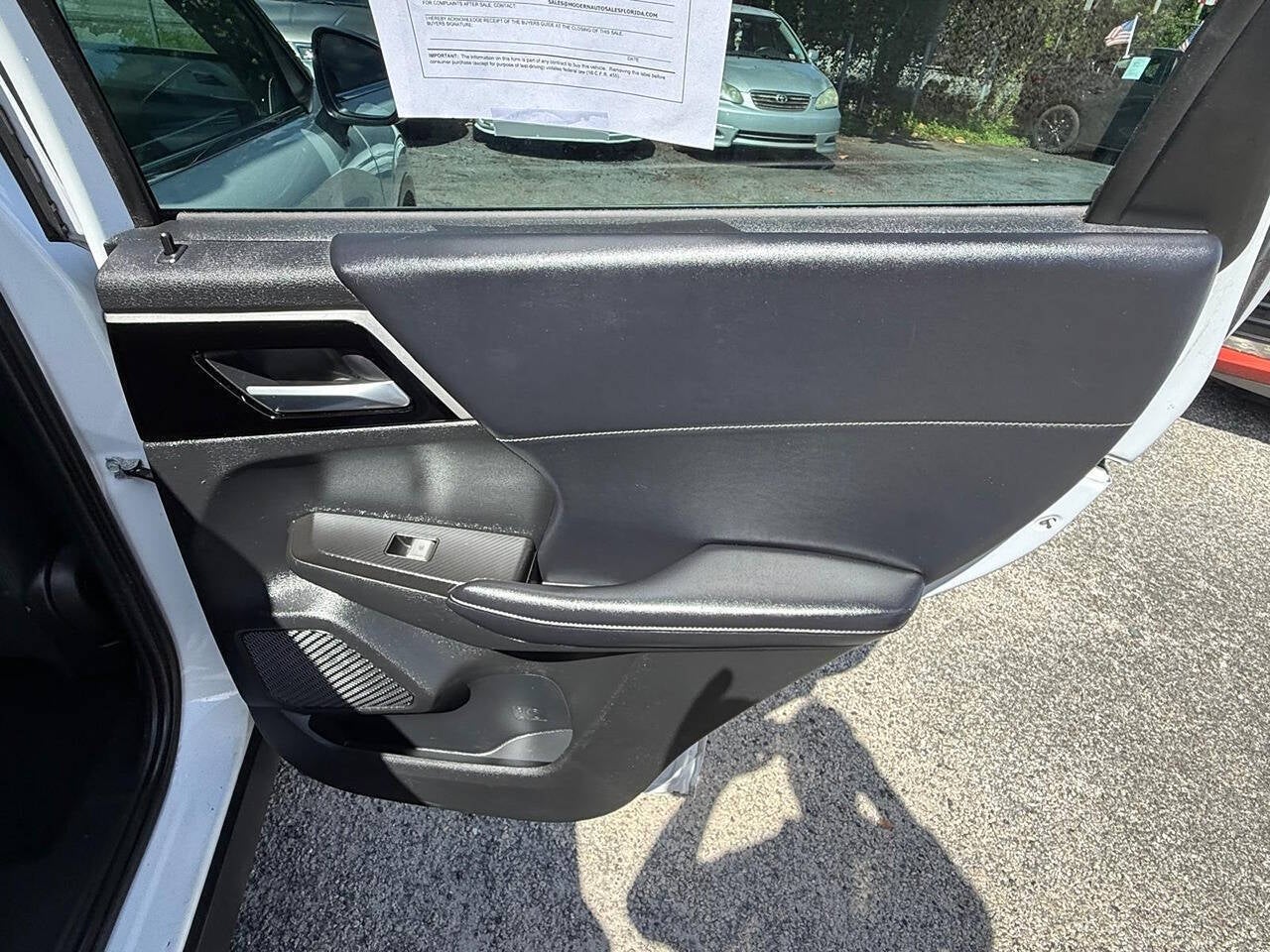 2023 Mitsubishi Outlander SE AWD 4dr SUV