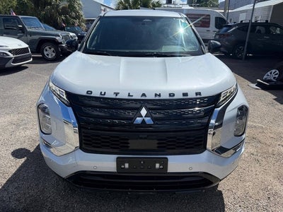 2023 Mitsubishi Outlander SE AWD 4dr SUV