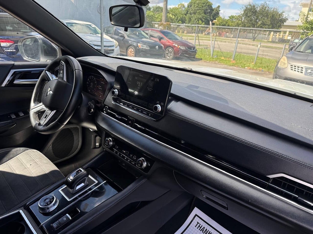 2023 Mitsubishi Outlander SE AWD 4dr SUV