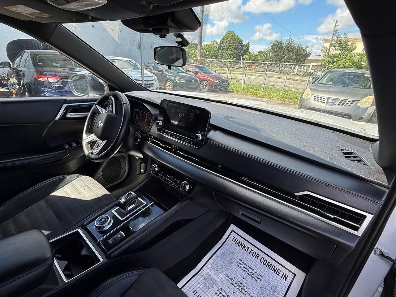 2023 Mitsubishi Outlander SE AWD 4dr SUV