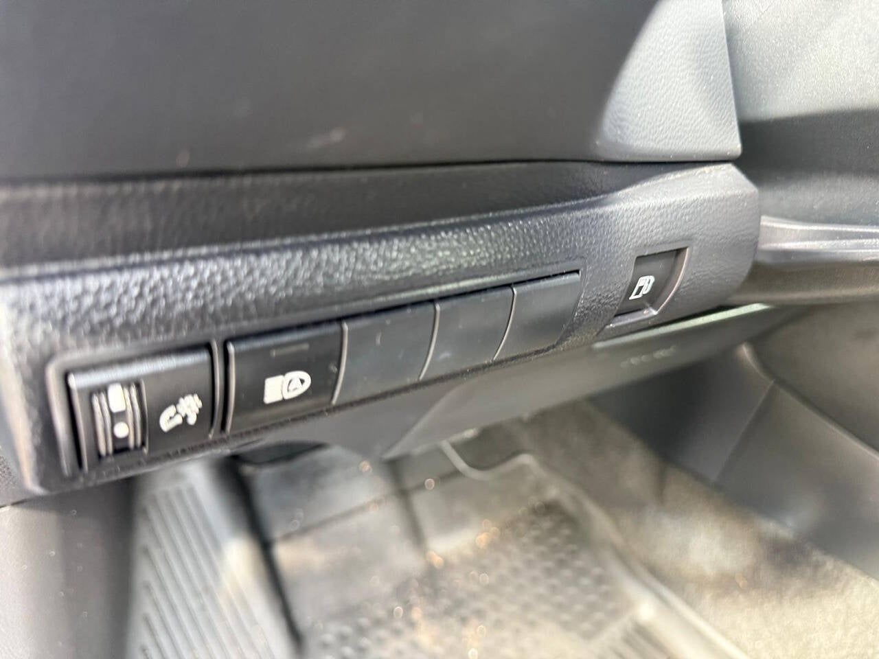 2025 Toyota Corolla Hybrid LE 4dr Sedan