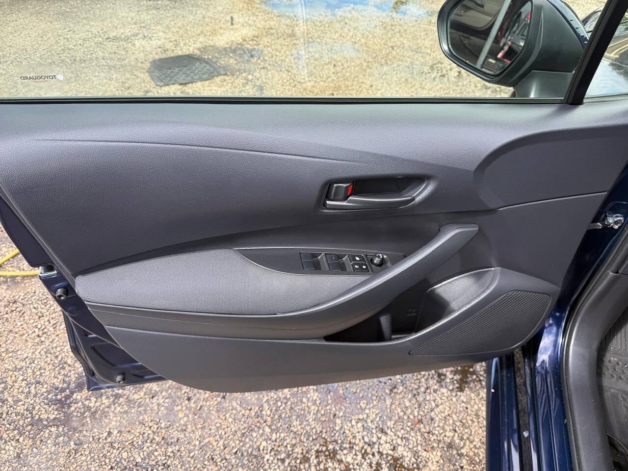 2025 Toyota Corolla Hybrid LE 4dr Sedan