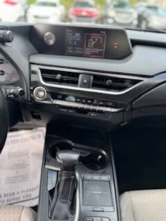 2019 Lexus UX 200 Base 4dr Crossover