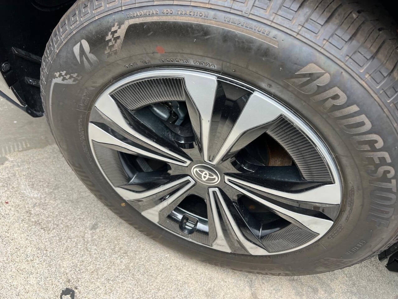 2024 Toyota bZ4X XLE AWD 4dr Crossover