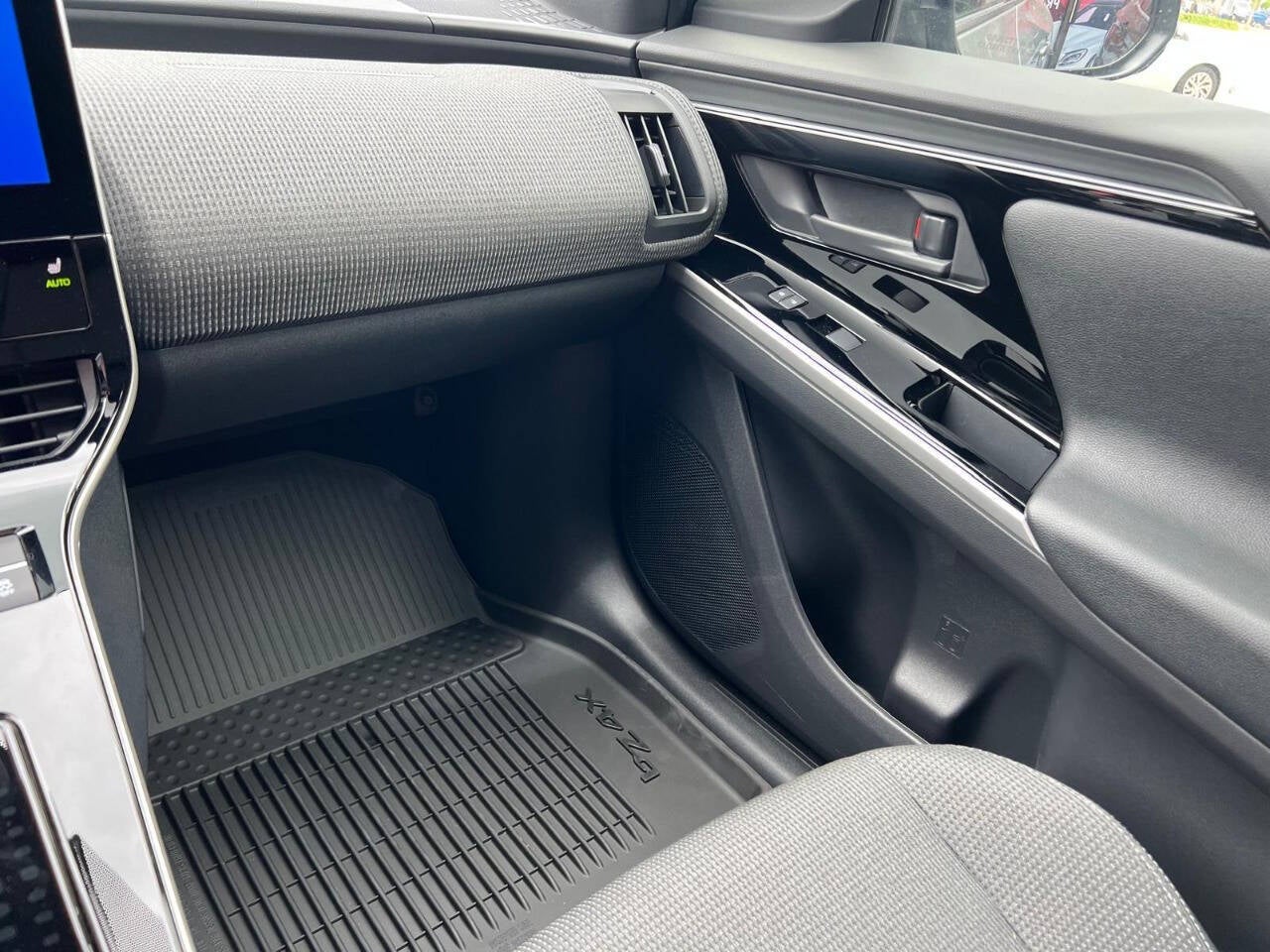 2024 Toyota bZ4X XLE AWD 4dr Crossover