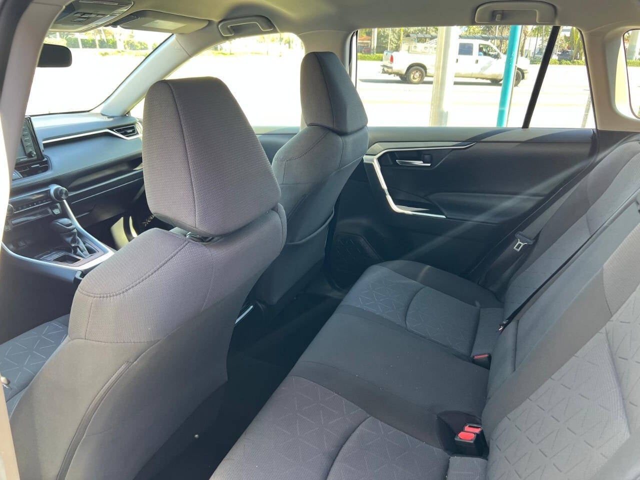 2020 Toyota RAV4 XLE 4dr SUV