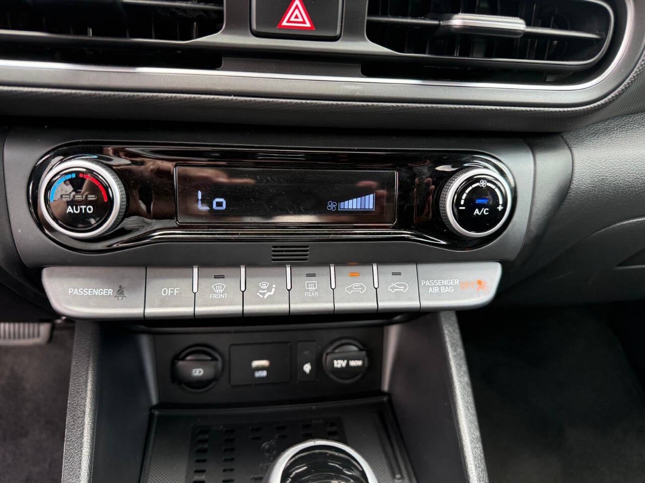 2023 Hyundai Kona SEL 4dr Crossover