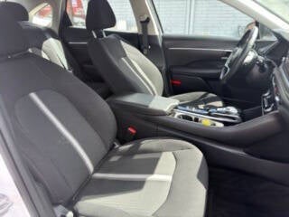 2023 Hyundai Sonata SEL 4dr Sedan