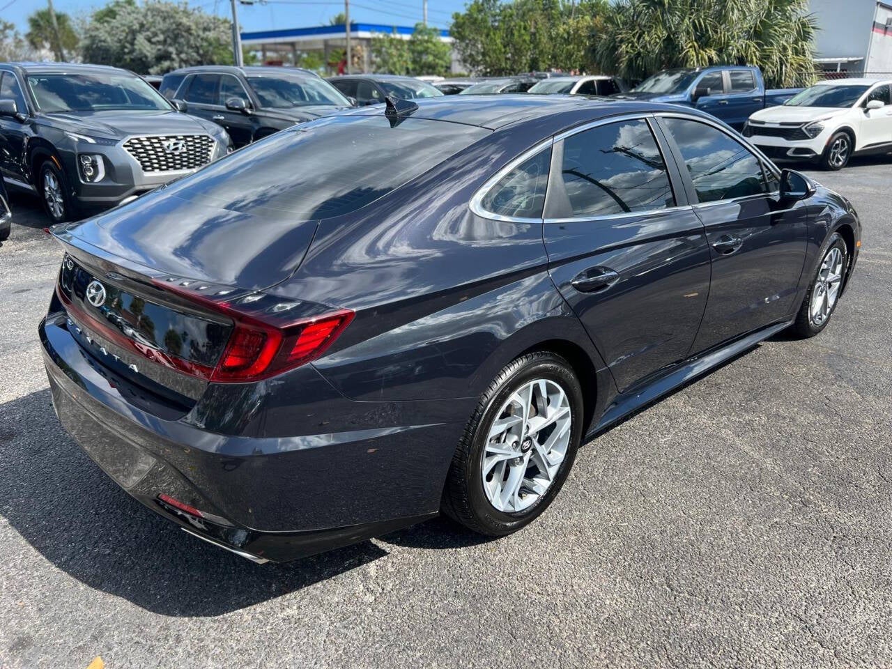2023 Hyundai Sonata SEL 4dr Sedan
