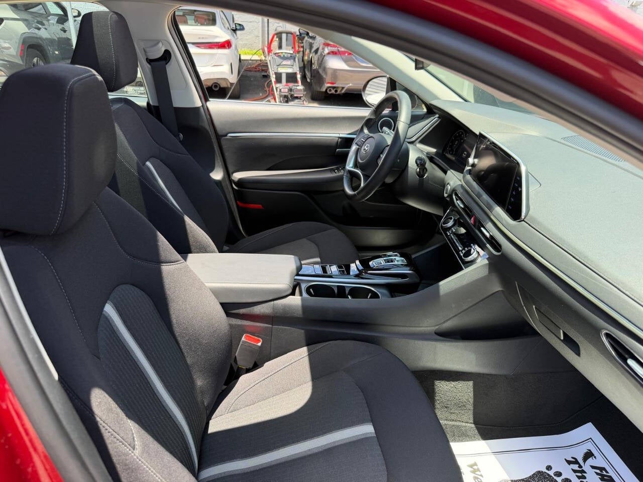 2023 Hyundai Sonata SEL 4dr Sedan
