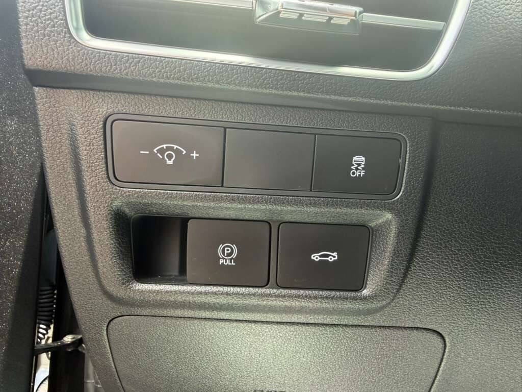 2025 Hyundai Sonata SEL Convenience 4dr Sedan