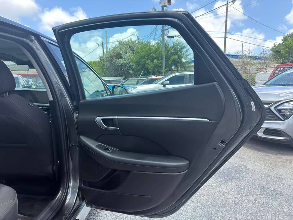 2025 Hyundai Sonata SEL Convenience 4dr Sedan