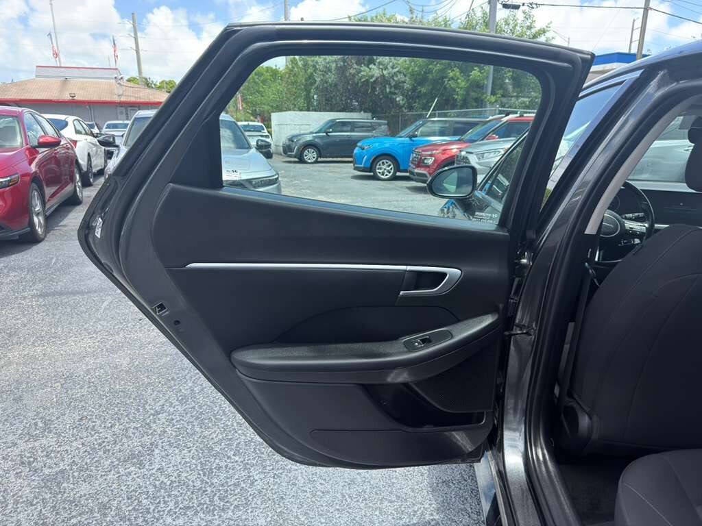 2025 Hyundai Sonata SEL Convenience 4dr Sedan