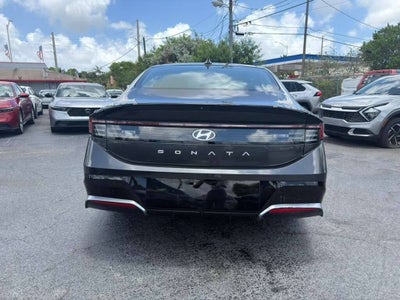 2025 Hyundai Sonata SEL Convenience 4dr Sedan