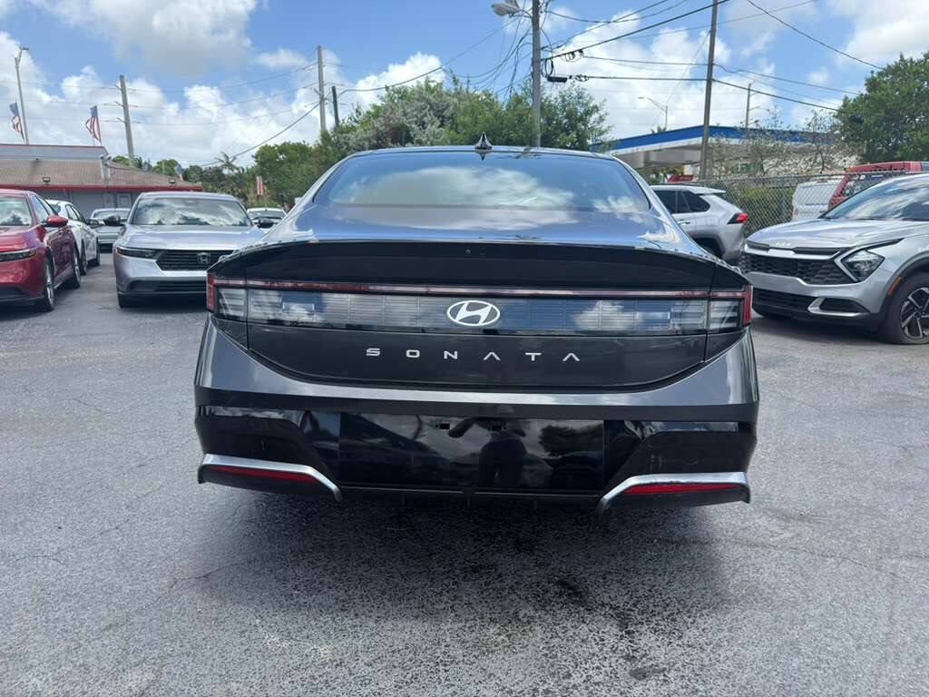 2025 Hyundai Sonata SEL Convenience 4dr Sedan