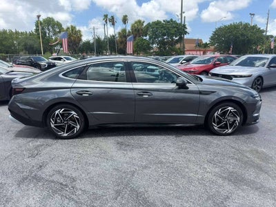 2025 Hyundai Sonata SEL Convenience 4dr Sedan