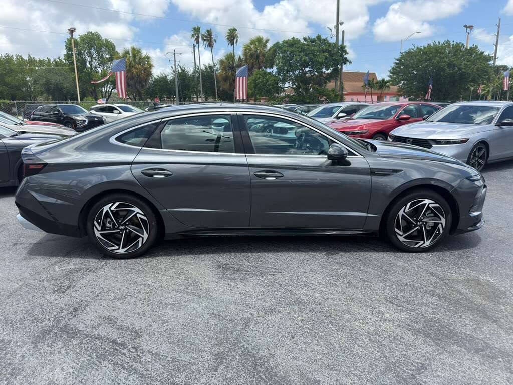 2025 Hyundai Sonata SEL Convenience 4dr Sedan