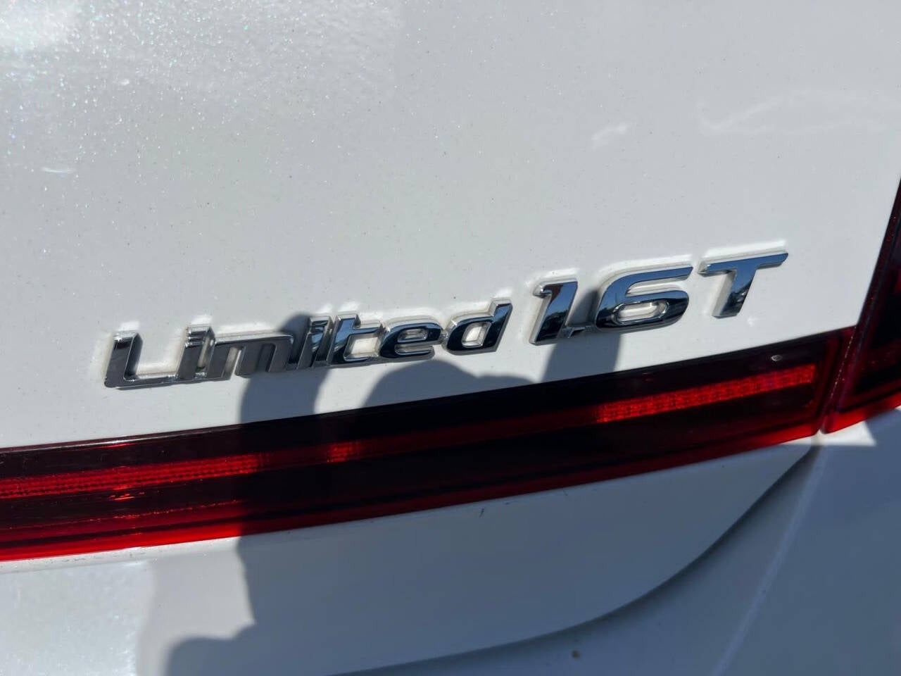 2022 Hyundai Sonata Limited 4dr Sedan