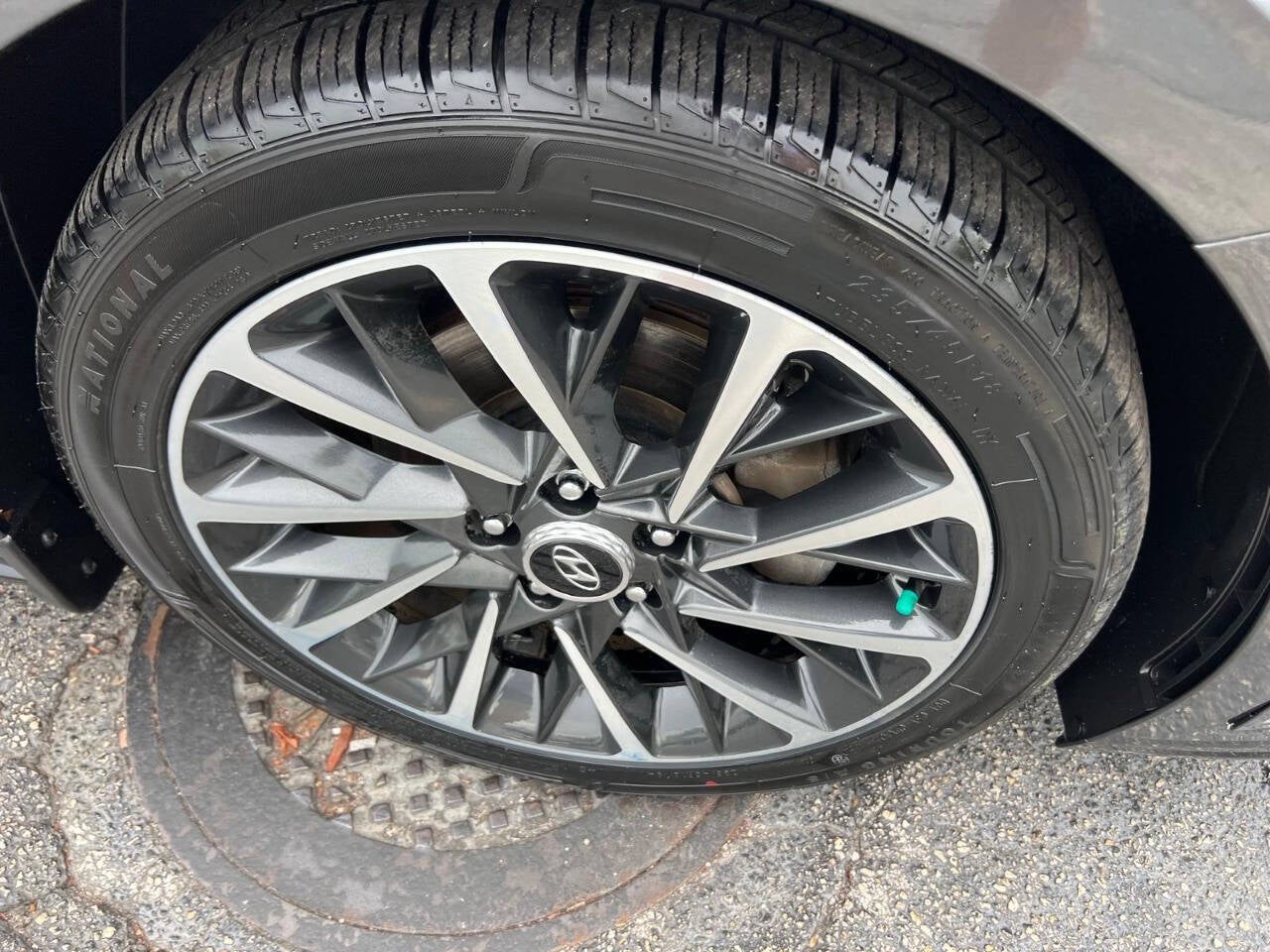 2022 Hyundai Sonata Limited 4dr Sedan