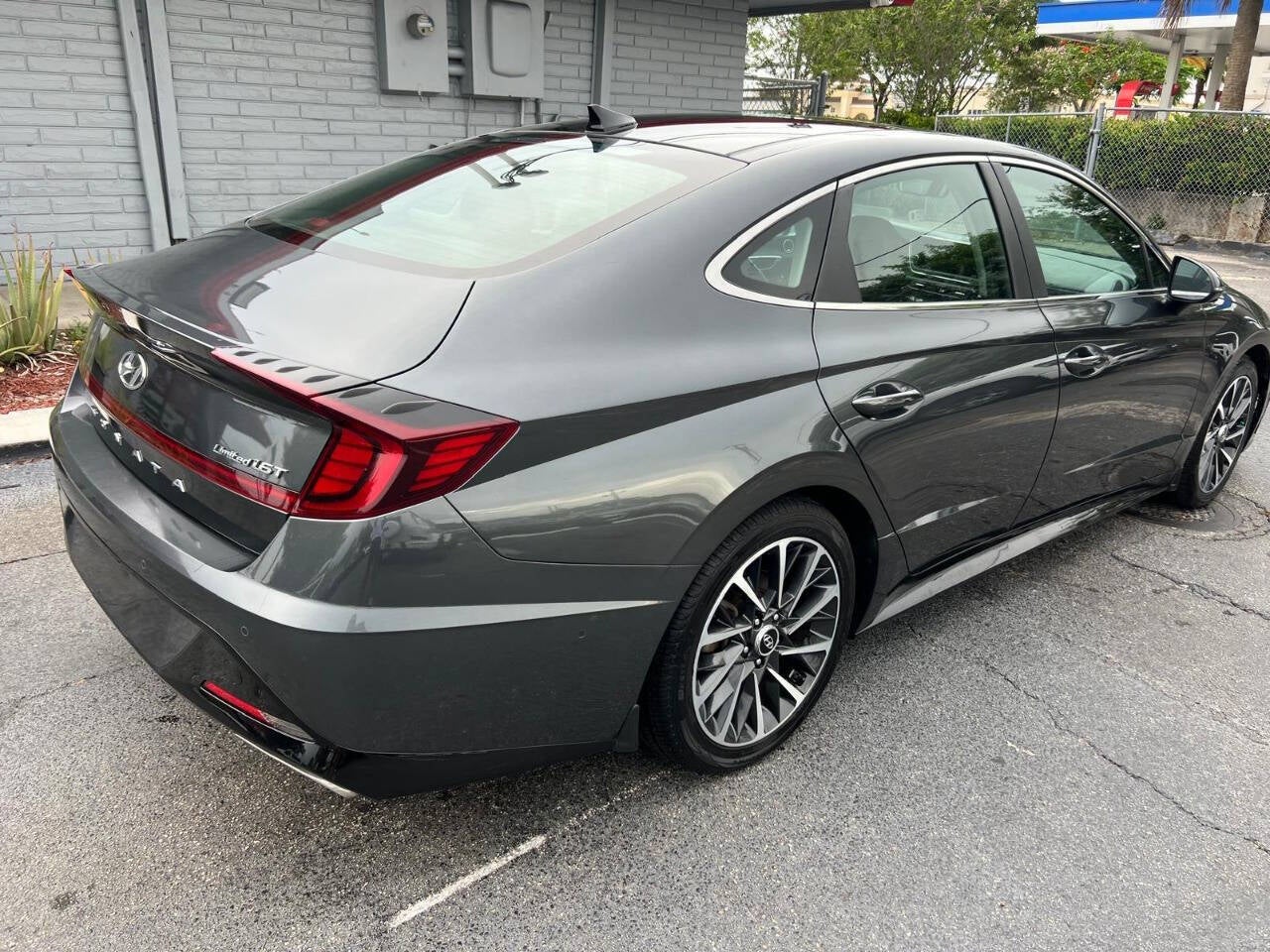 2022 Hyundai Sonata Limited 4dr Sedan