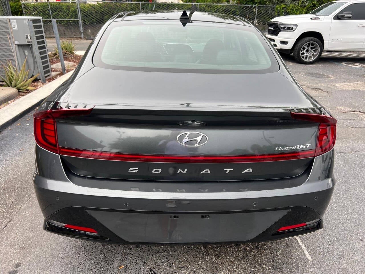 2022 Hyundai Sonata Limited 4dr Sedan
