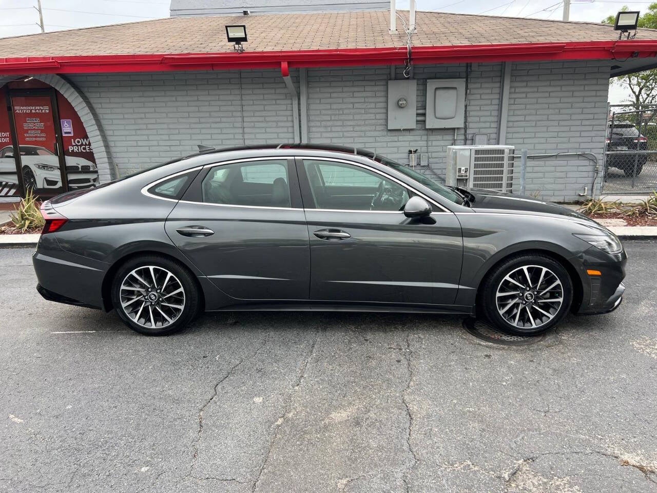2022 Hyundai Sonata Limited 4dr Sedan
