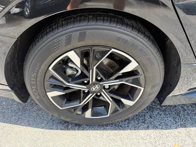 2025 Hyundai Sonata SEL AWD 4dr Sedan