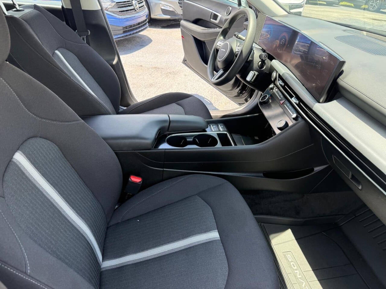 2025 Hyundai Sonata SEL AWD 4dr Sedan