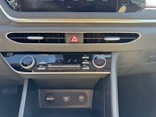 2023 Hyundai Sonata SEL 4dr Sedan