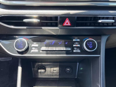 2023 Hyundai Sonata SEL 4dr Sedan