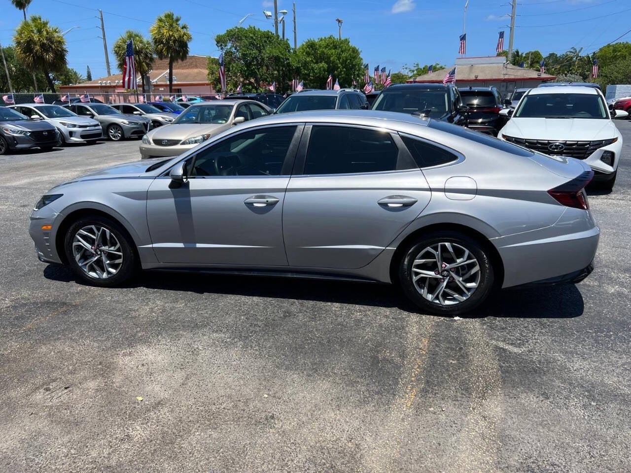 2023 Hyundai Sonata SEL 4dr Sedan