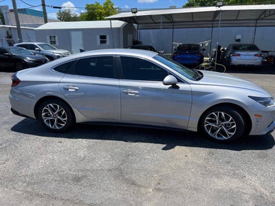 2023 Hyundai Sonata SEL 4dr Sedan