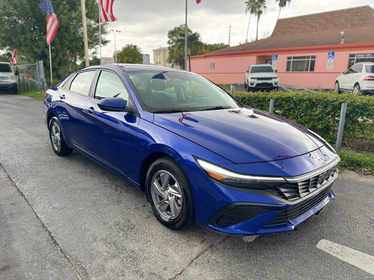 2024 Hyundai Elantra SE 4dr Sedan