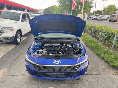 2024 Hyundai Elantra SE 4dr Sedan