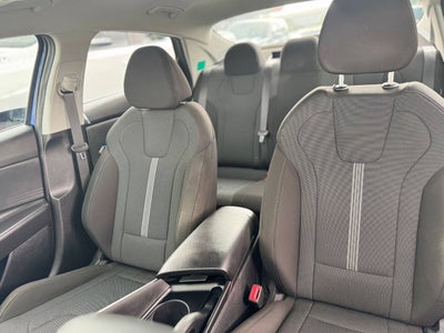 2024 Hyundai Elantra SE 4dr Sedan