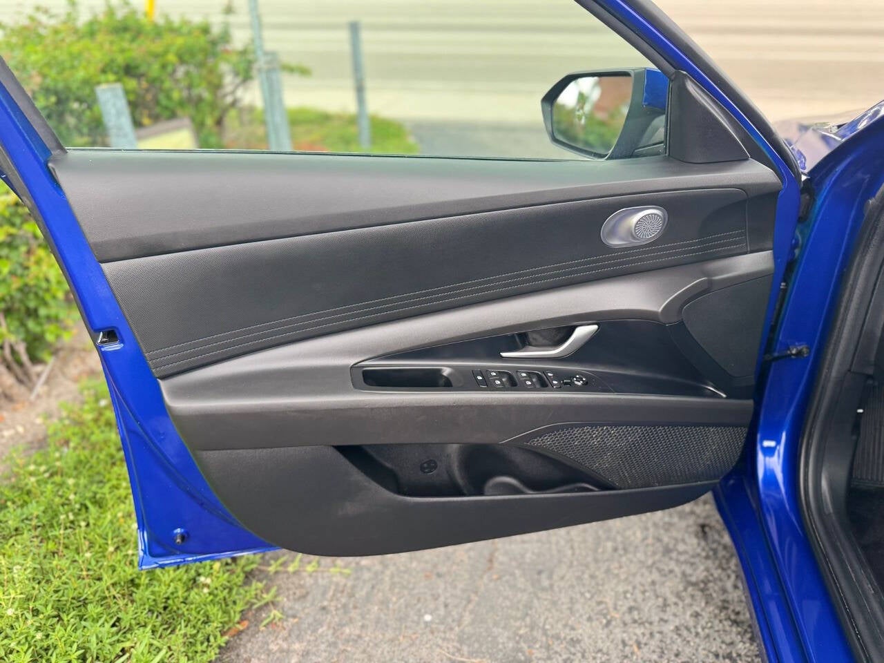 2024 Hyundai Elantra SE 4dr Sedan