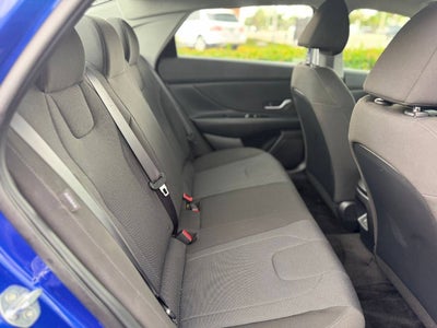 2024 Hyundai Elantra SE 4dr Sedan