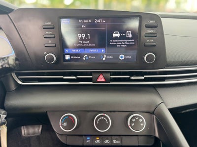 2024 Hyundai Elantra SE 4dr Sedan